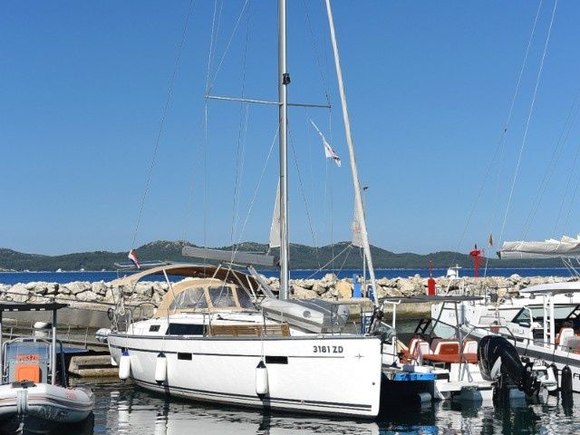 Bavaria Cruiser 37 | Lupe