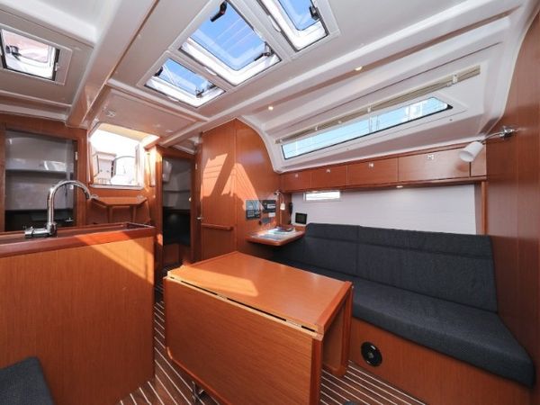 Bavaria Cruiser 37 | Lupe