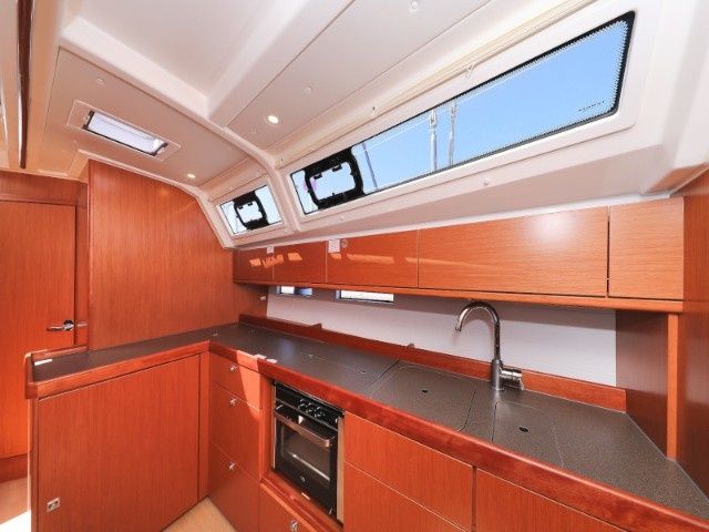 Bavaria Cruiser 46 | Jameson 2