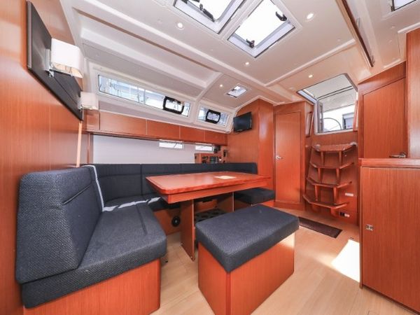 Bavaria Cruiser 46 | Jameson 2