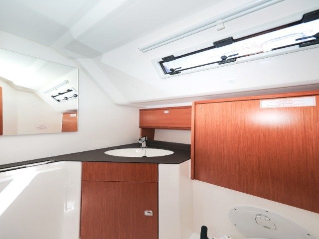 Bavaria Cruiser 46 | Jameson 2