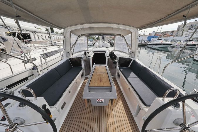 Beneteau Oceanis 41.1 | Seven