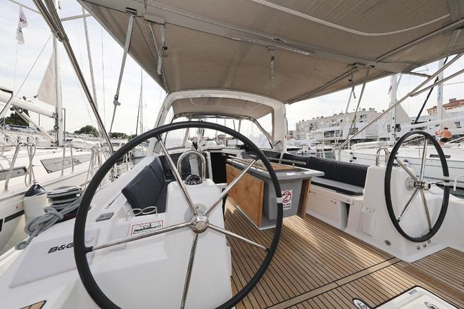 Beneteau Oceanis 41.1 | Seven