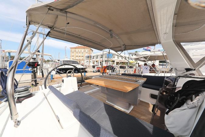 Beneteau Oceanis 41.1 | Seven