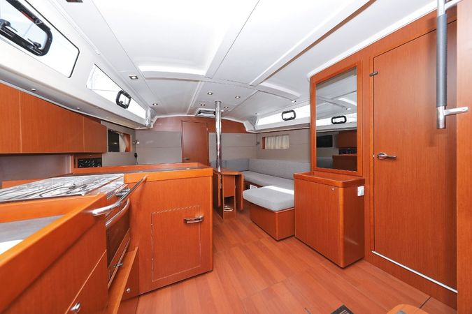 Beneteau Oceanis 41.1 | Seven