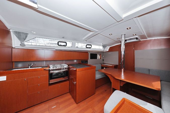 Beneteau Oceanis 41.1 | Seven