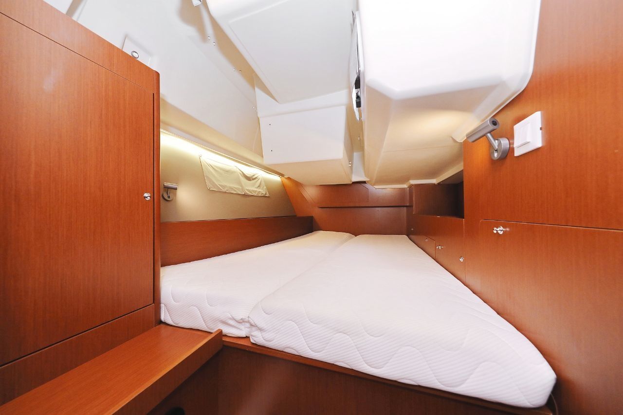 Beneteau Oceanis 41.1 | Seven