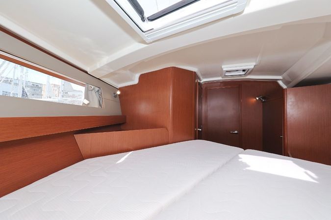 Beneteau Oceanis 41.1 | Seven