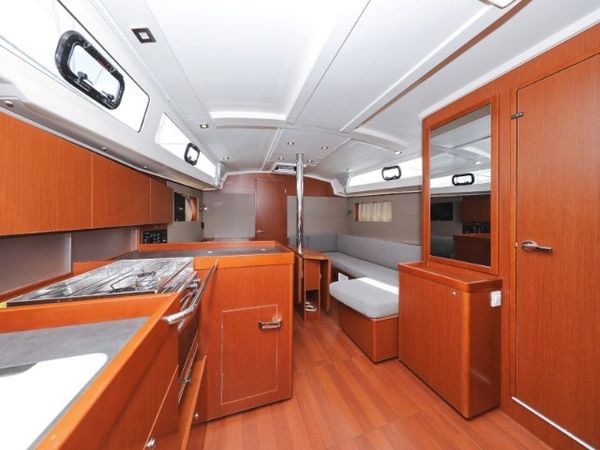 Beneteau Oceanis 41.1 | Seven