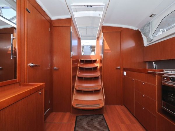 Beneteau Oceanis 41.1 | Seven