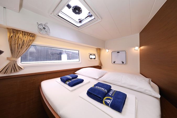 Lagoon 42 | Sapphire