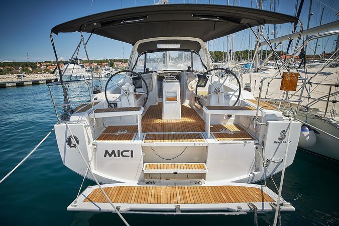 Beneteau Oceanis 38 | Mici