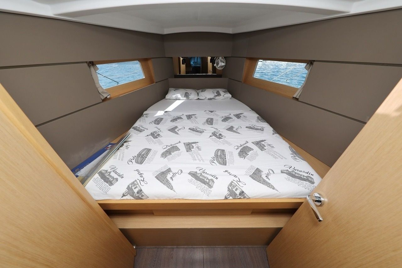 Beneteau Oceanis 38.1 | Reya