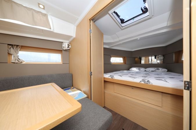 Beneteau Oceanis 38.1 | Reya