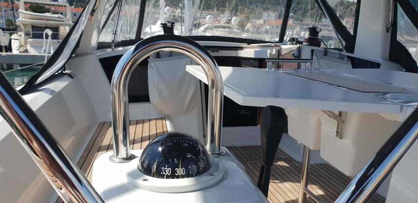 Beneteau Oceanis 38 | Bellona