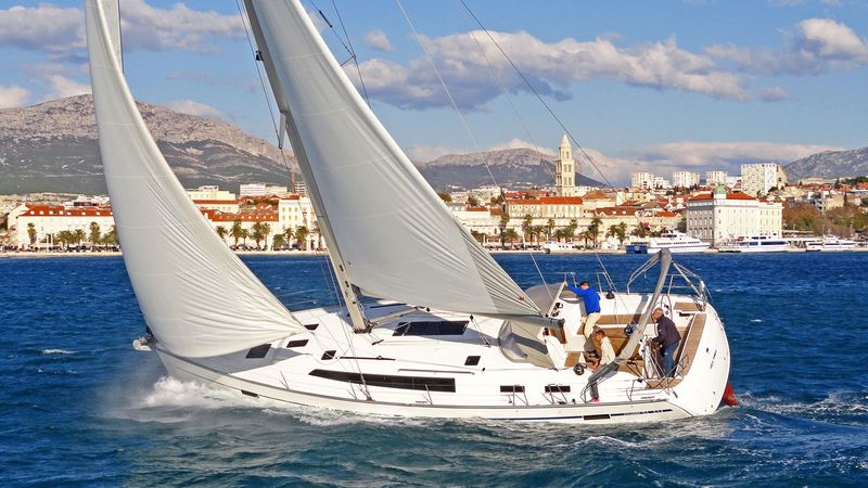 Bavaria Cruiser 51 | Vela Tonka