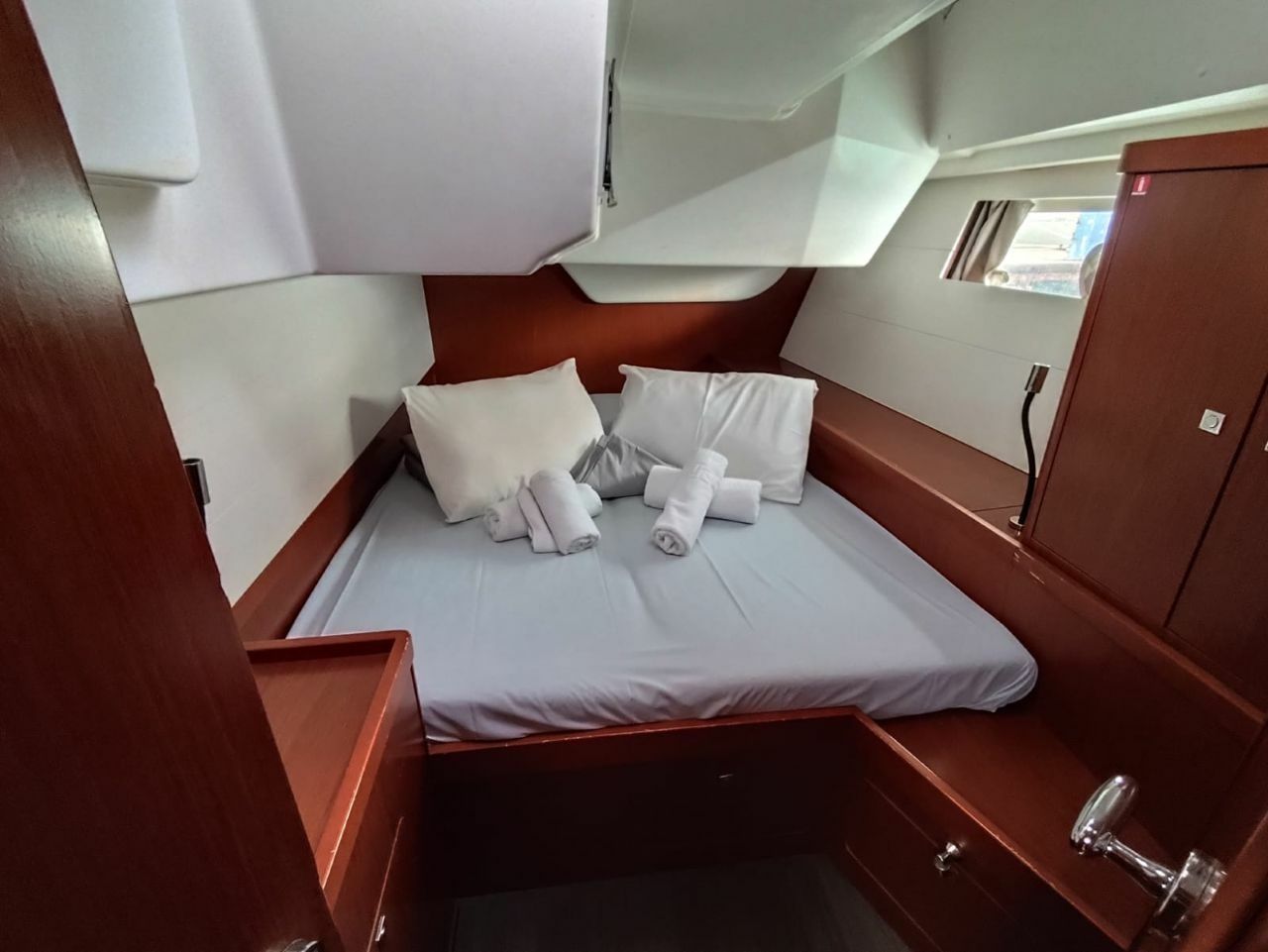Beneteau Oceanis 48 | Desroches