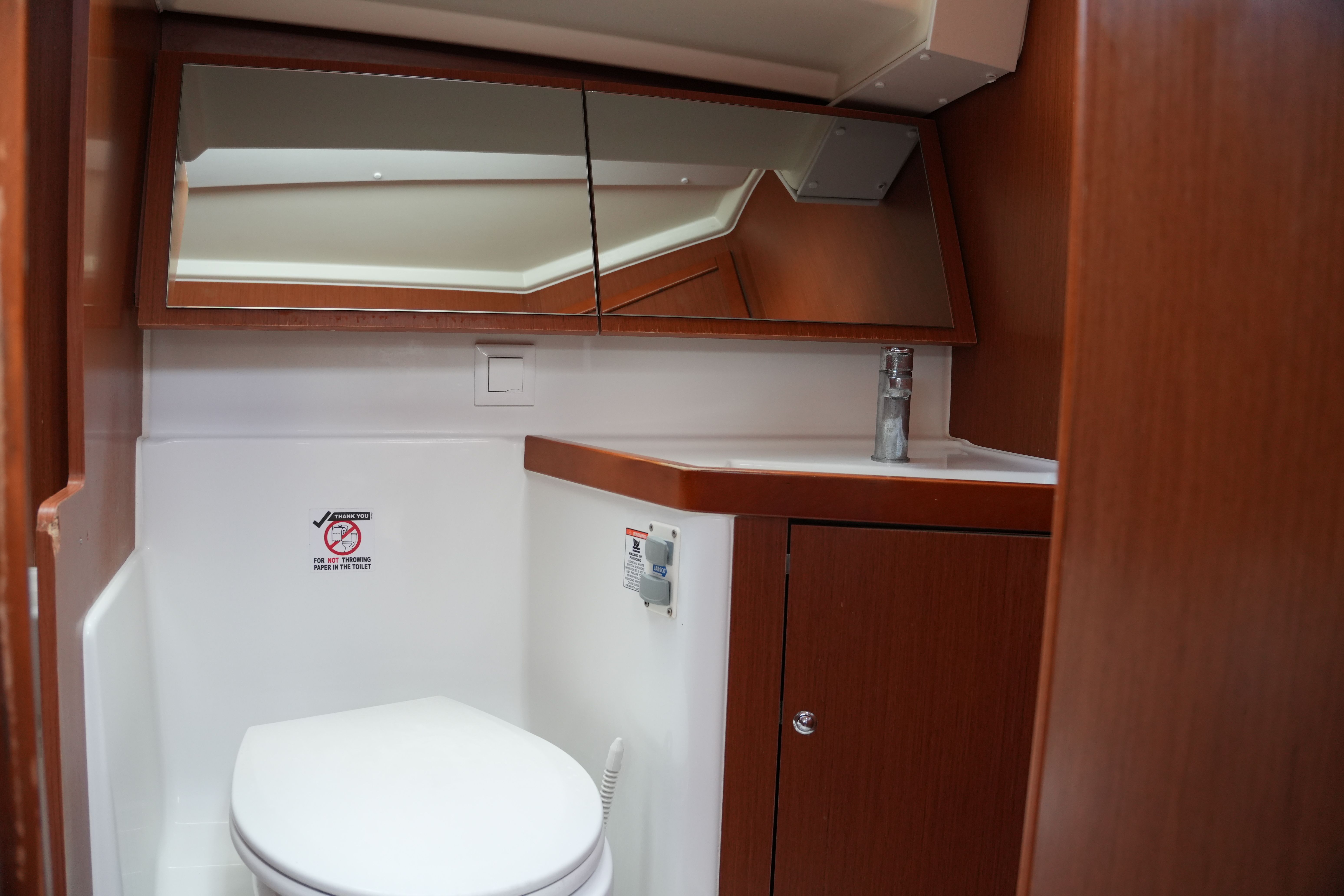 Beneteau Oceanis 41.1 | Poros