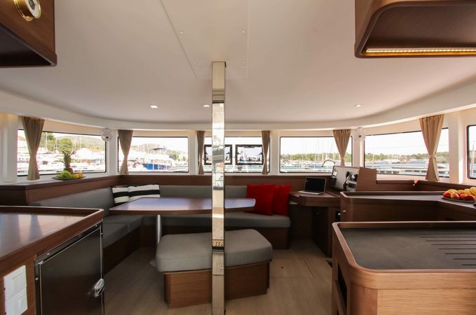 Lagoon 42 | Ice Cat