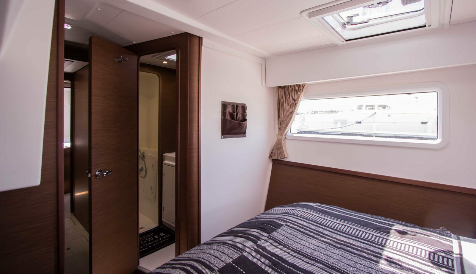 Lagoon 42 | Ice Cat