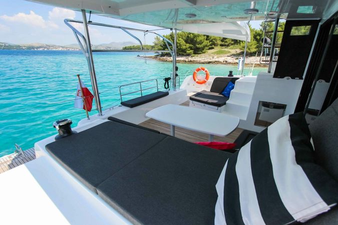 Lagoon 42 | Ice Cat