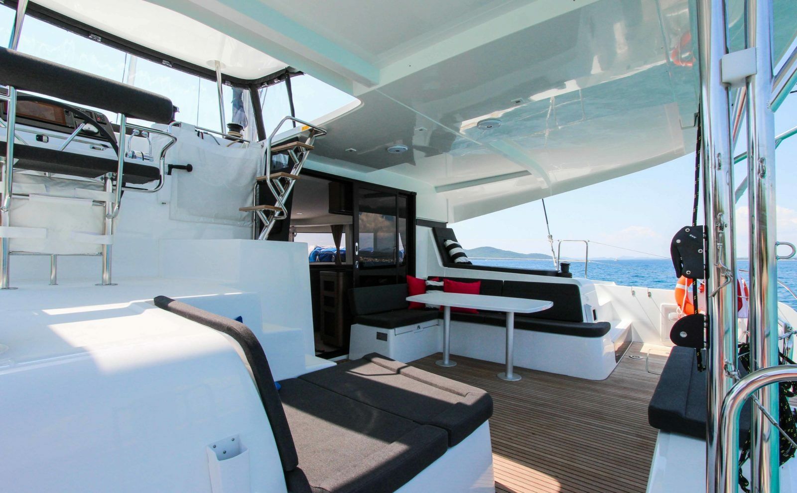 Lagoon 42 | Ice Cat