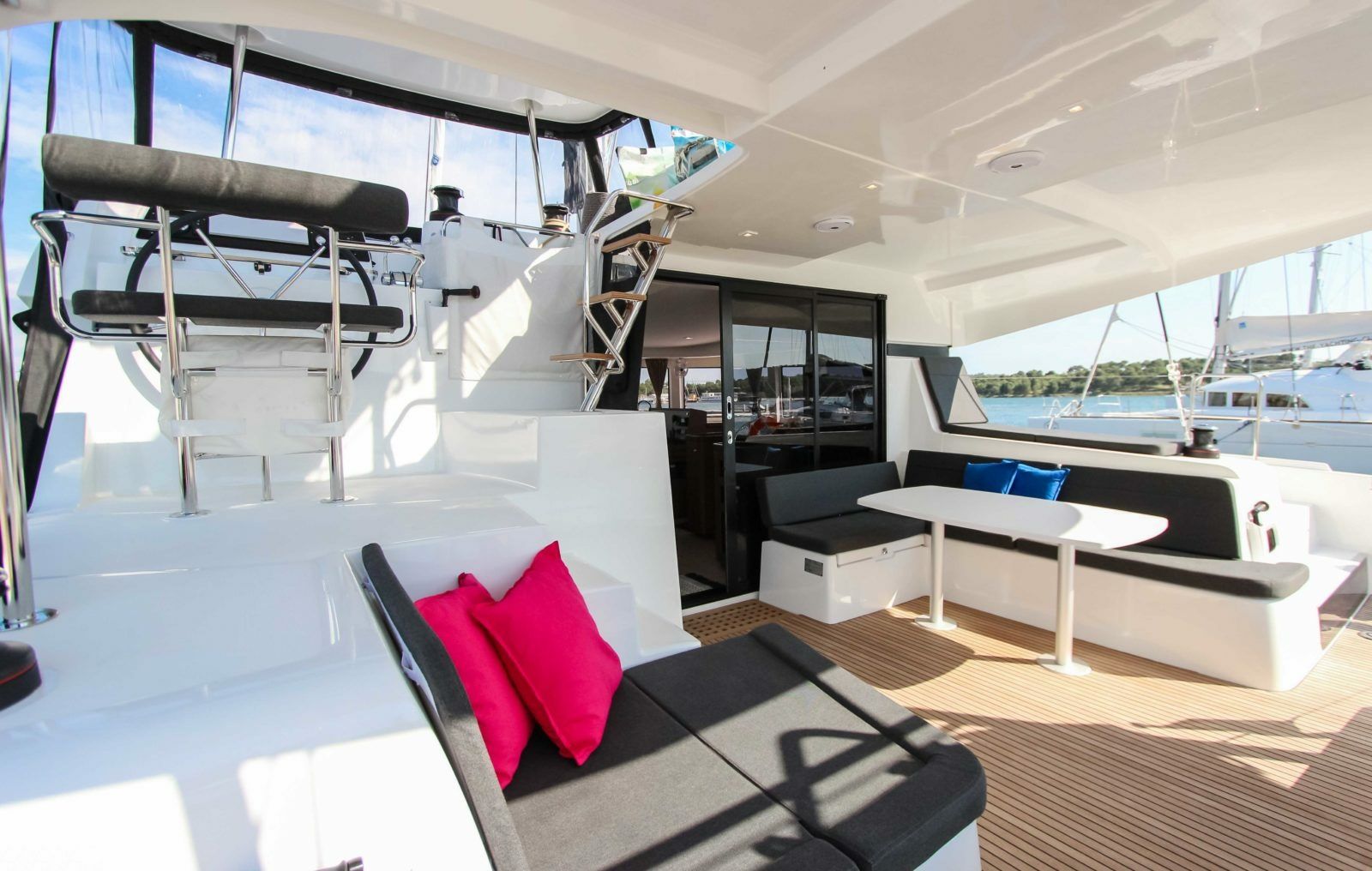 Lagoon 42 | Ice Cat