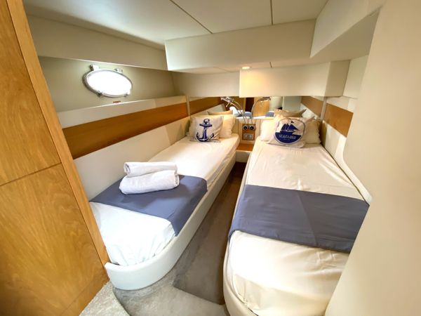 Rodman Muse 44 | Marlongo 2