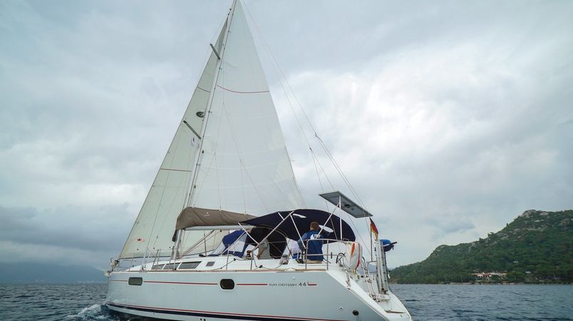 Jeanneau Sun Odyssey 44i | Night and Day