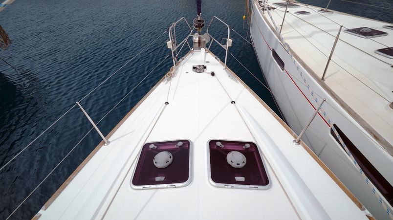 Jeanneau Sun Odyssey 44i | Night and Day