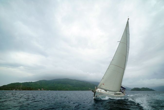 Jeanneau Sun Odyssey 44i | Night and Day