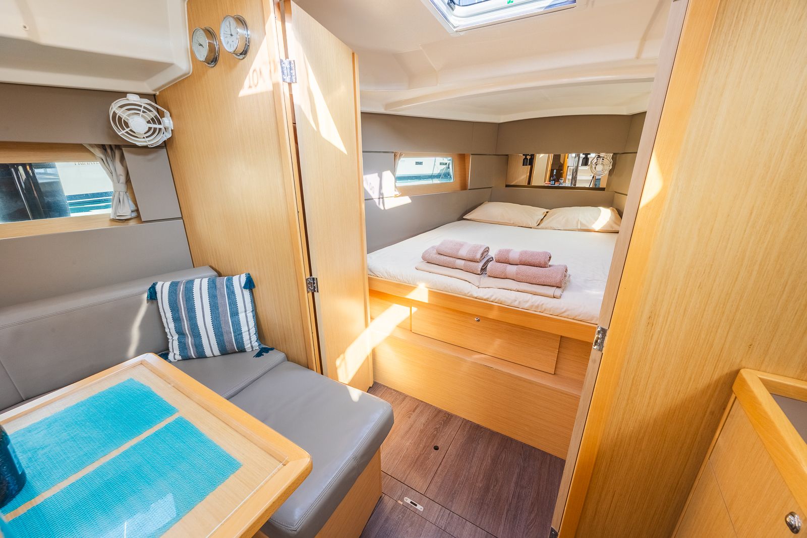 Beneteau Oceanis 38 | Elisa