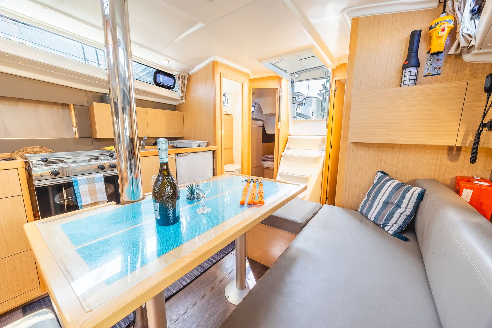 Beneteau Oceanis 38 | Elisa