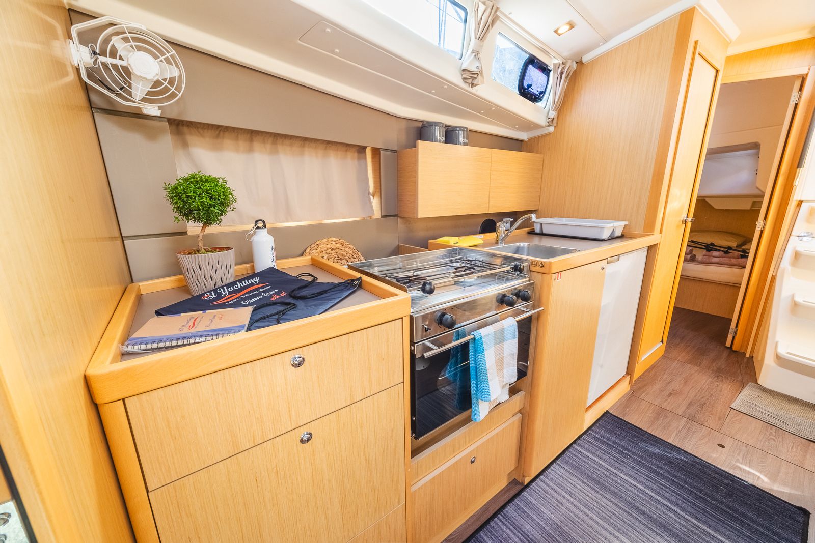Beneteau Oceanis 38 | Elisa