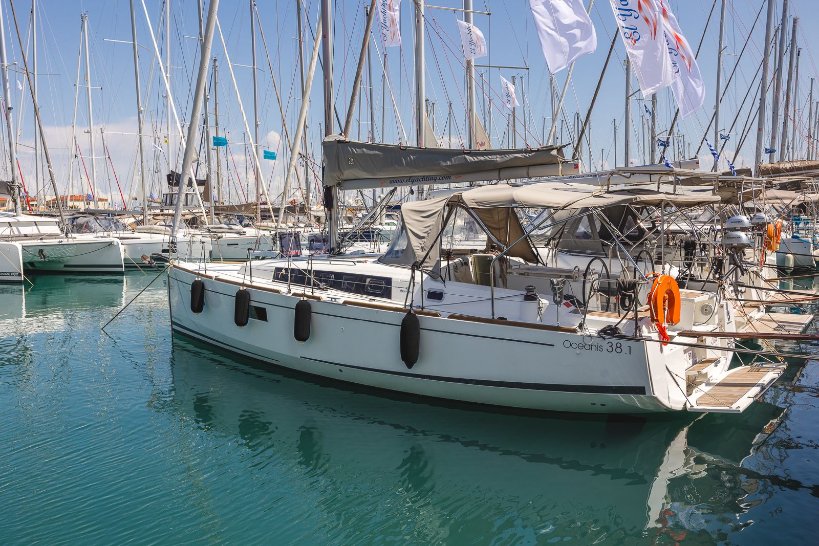 Beneteau Oceanis 38 | Elisa
