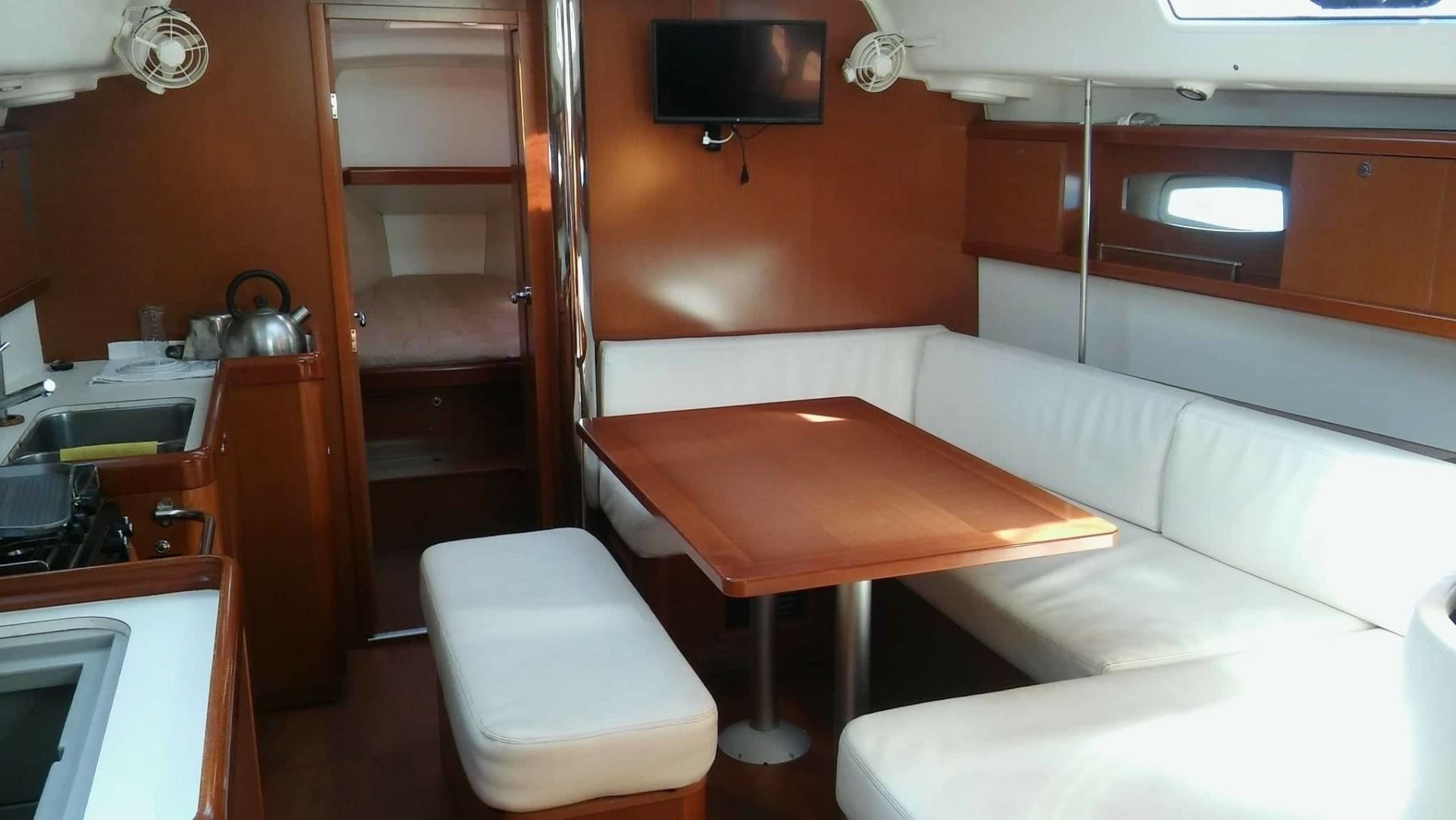 Beneteau Oceanis 40 | Arietta
