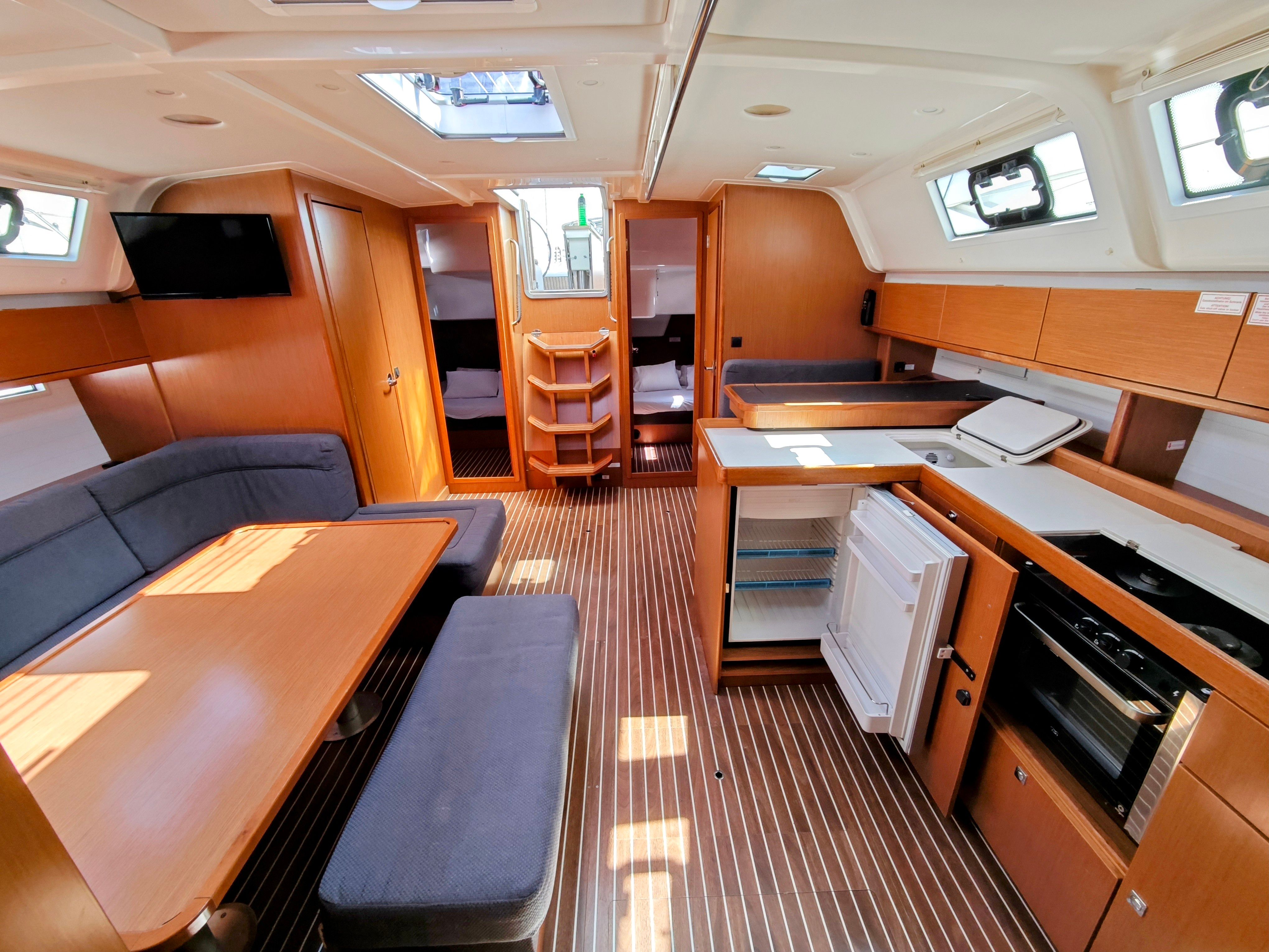 Bavaria Cruiser 51 | Jozefina