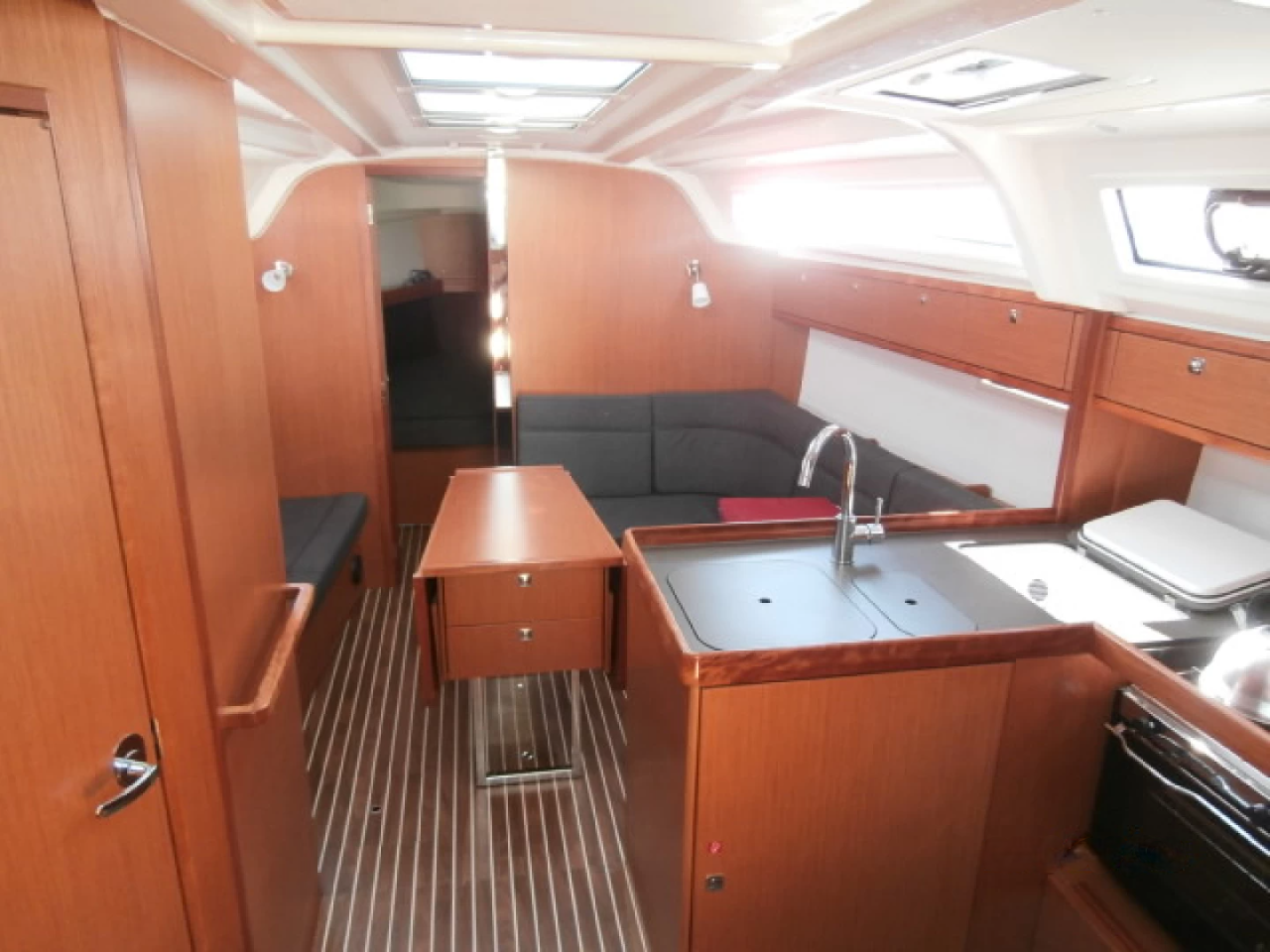 Bavaria Cruiser 37 | Mattina