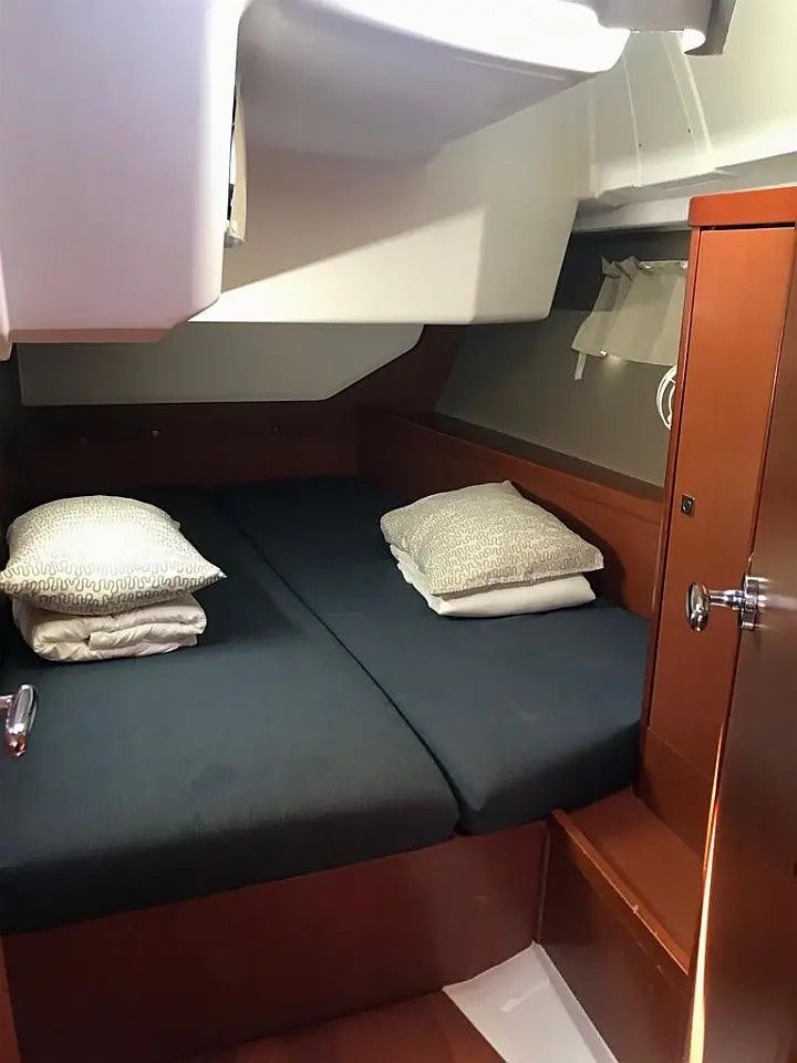 Beneteau Oceanis 45 | Gin Tonic