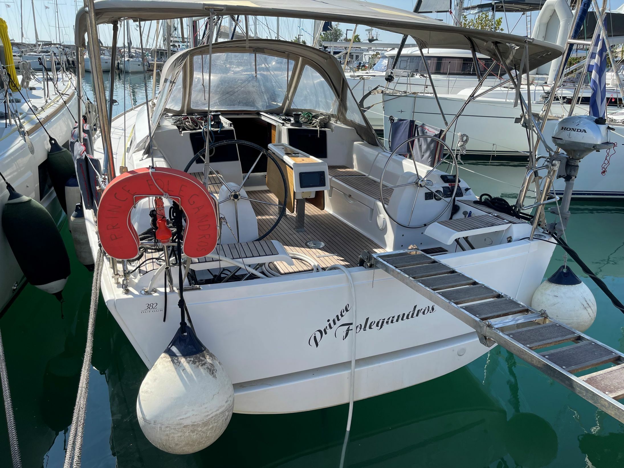 Dufour 382 | Prince Folegandros