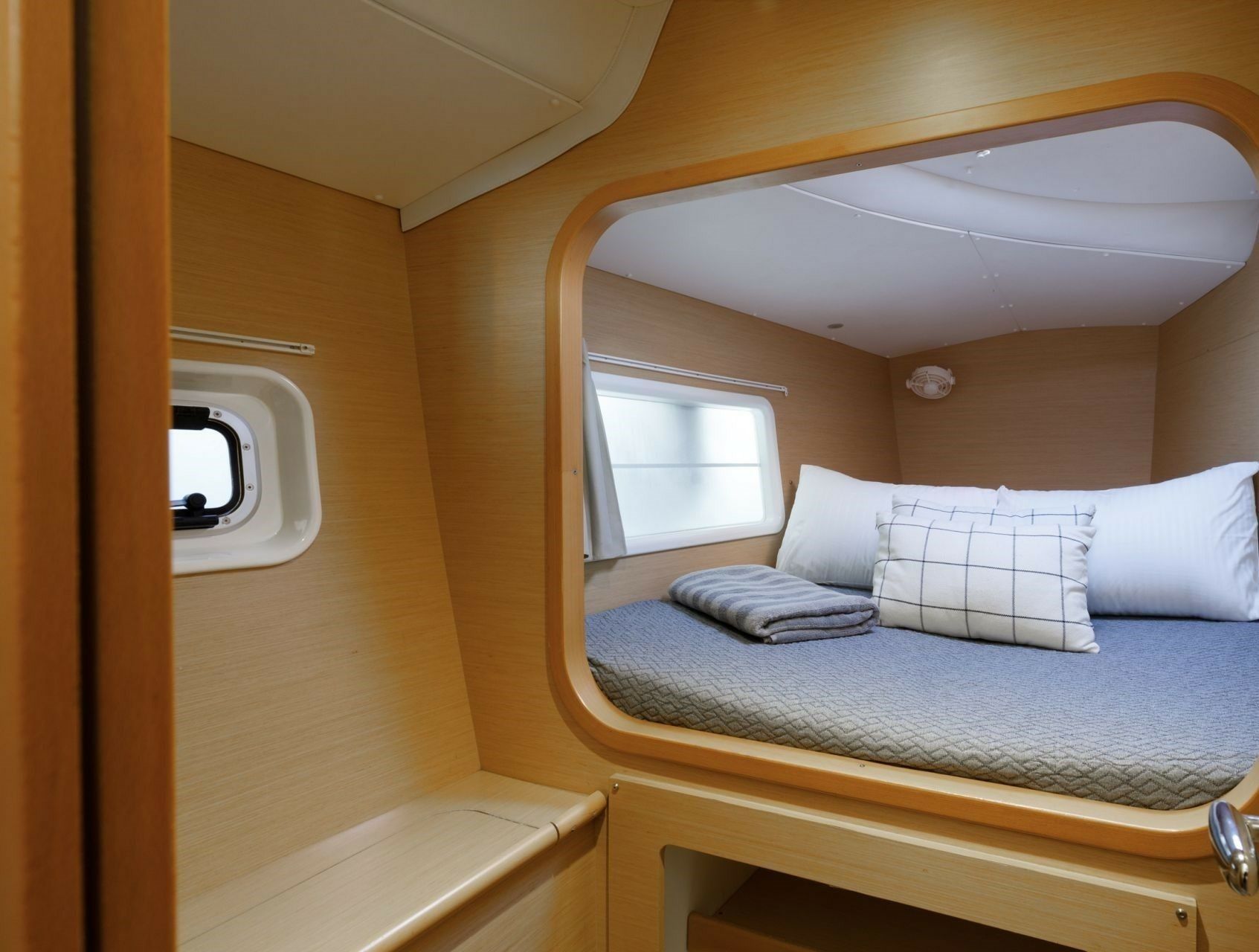 Lagoon 380 S2 | Astra