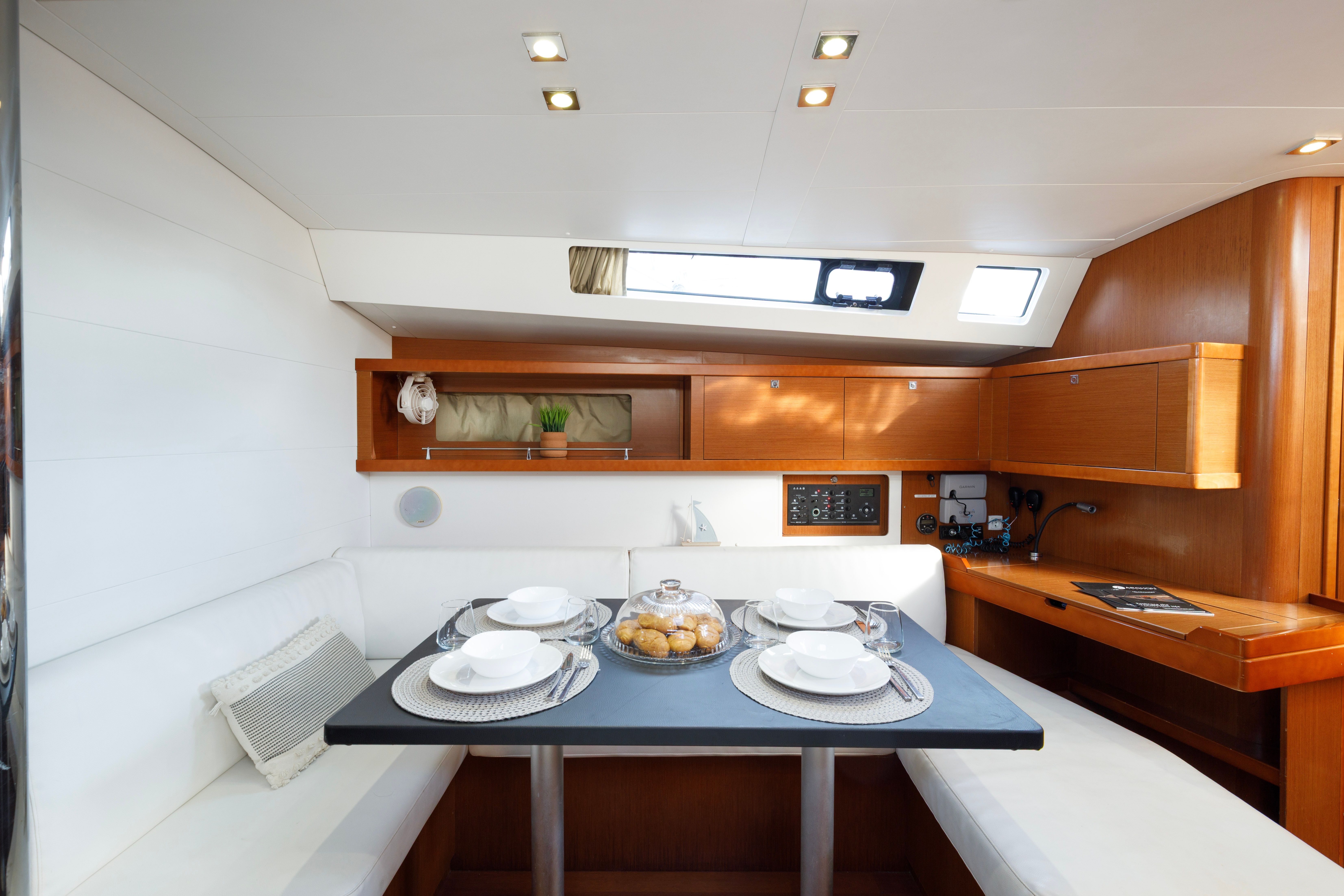 Beneteau Oceanis 45 | Stella