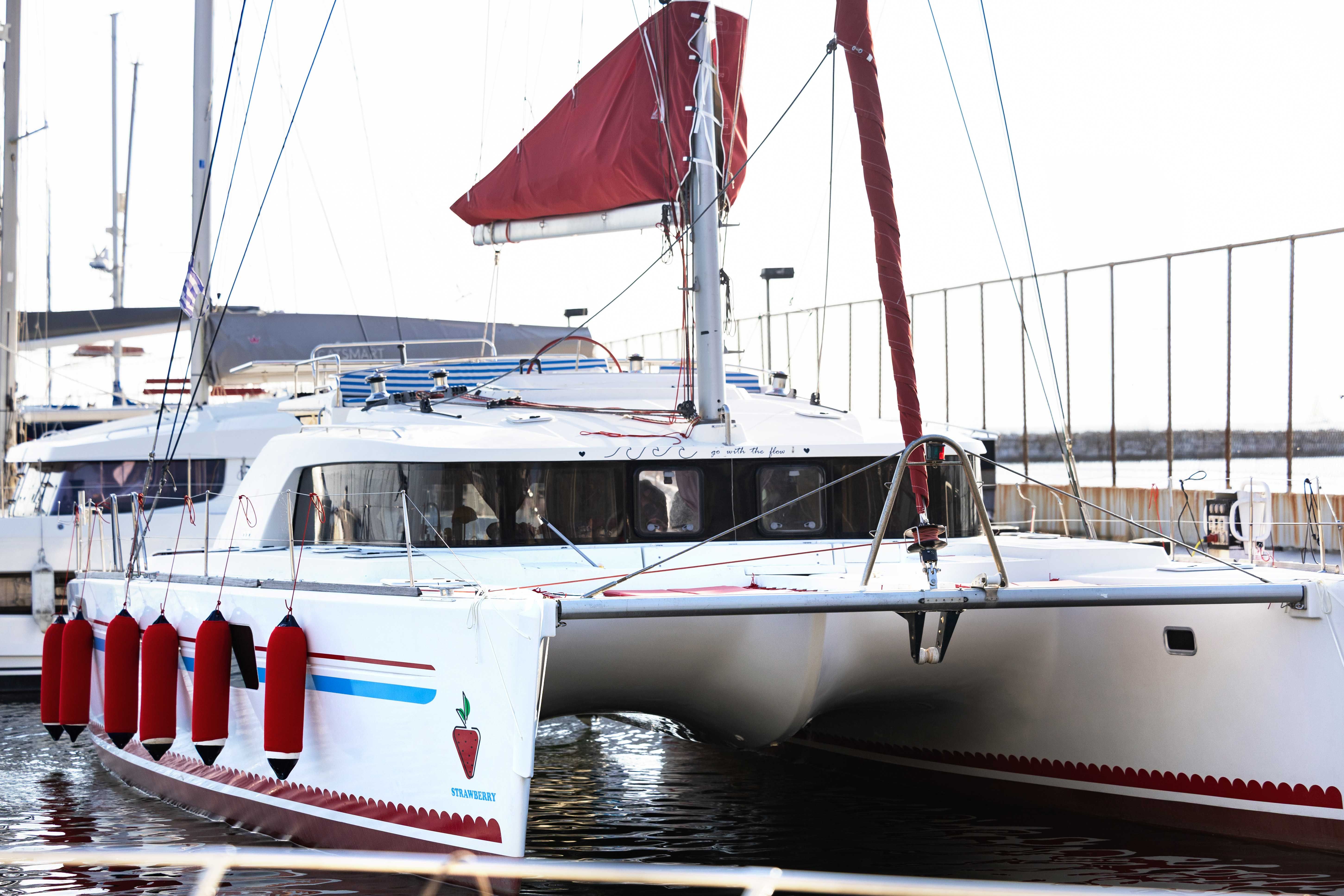 Lagoon 440 | Strawberry