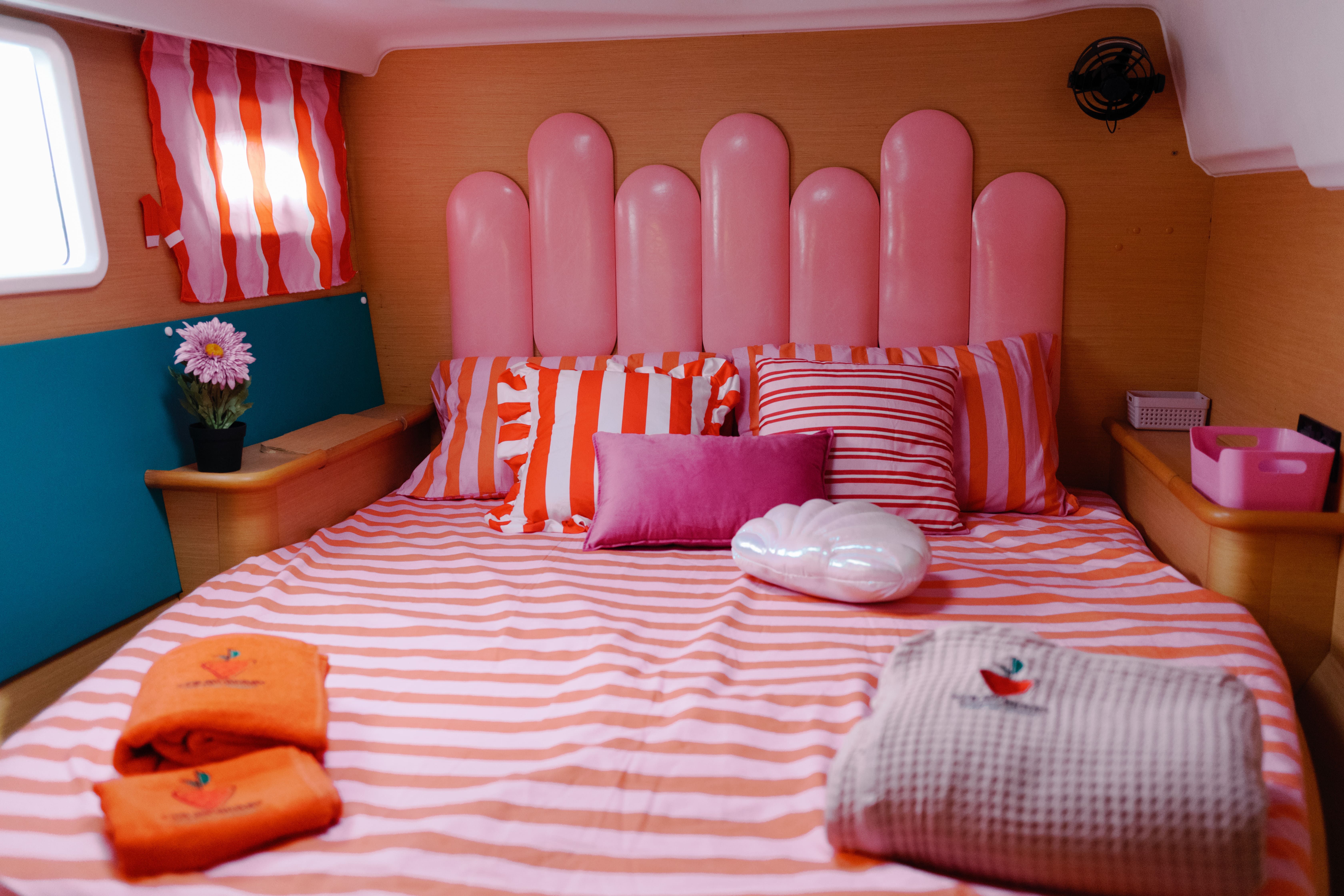 Lagoon 440 | Strawberry