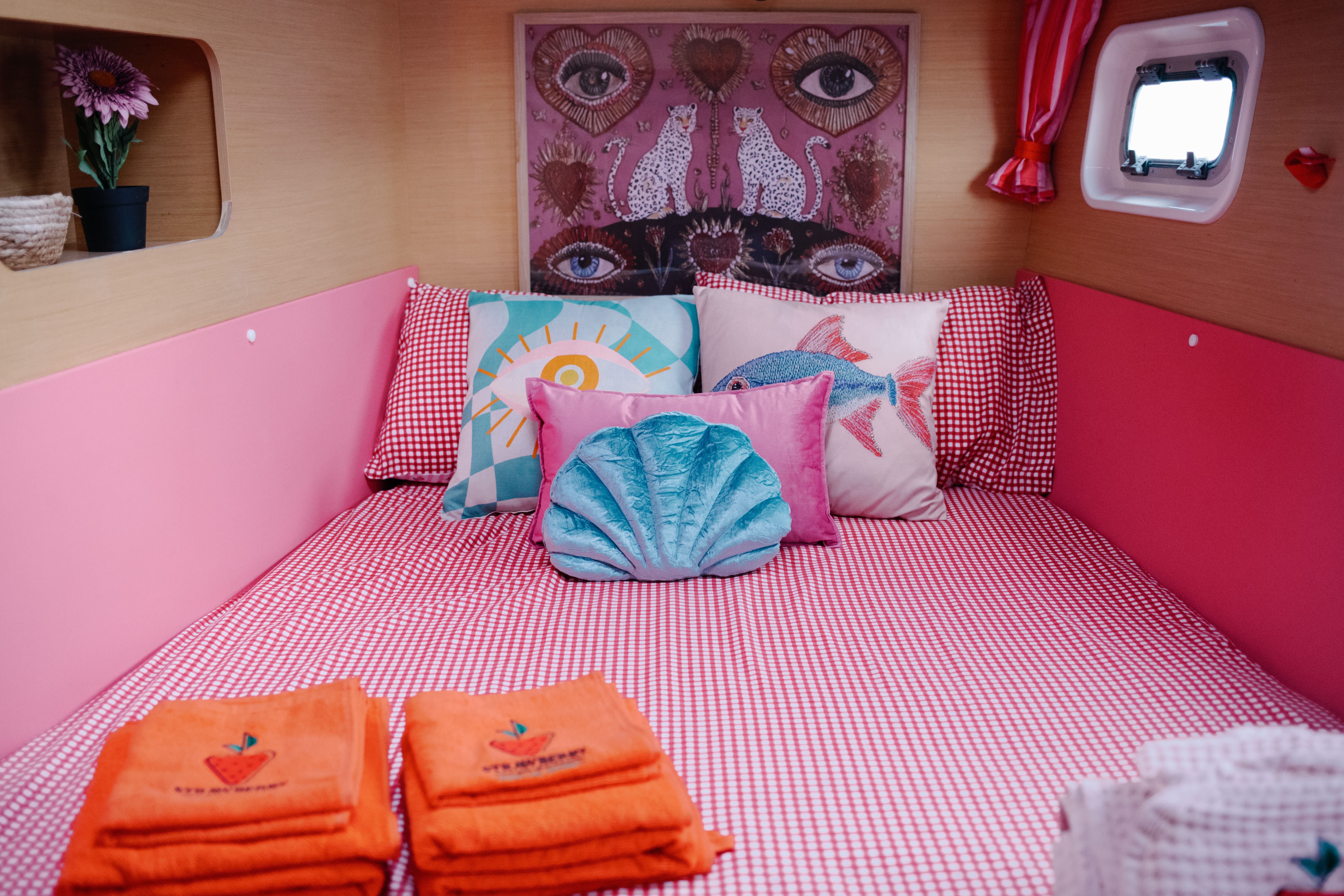 Lagoon 440 | Strawberry