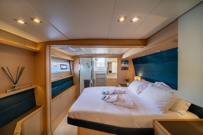 Lagoon 560 S2 | For Sail