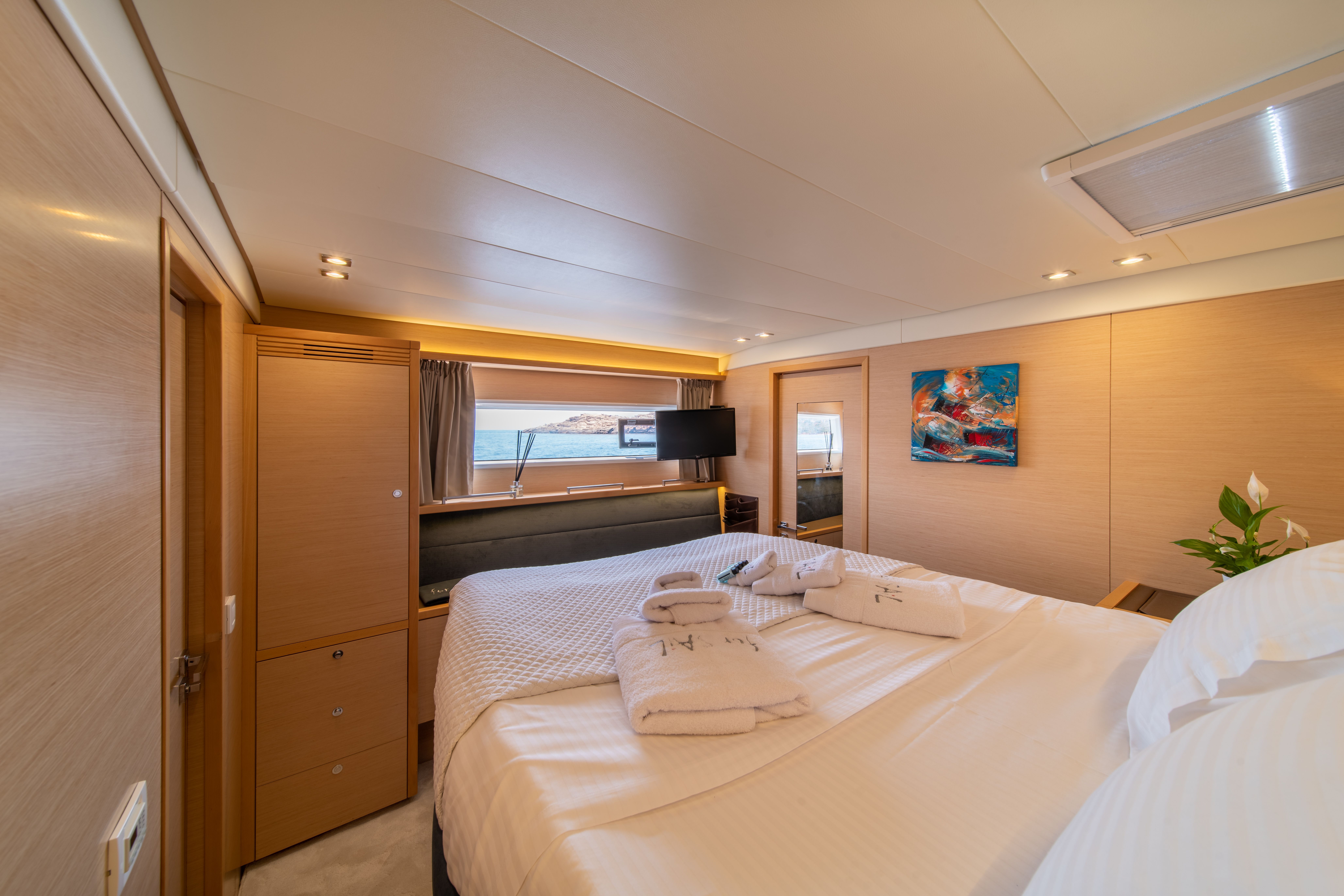 Lagoon 560 S2 | For Sail