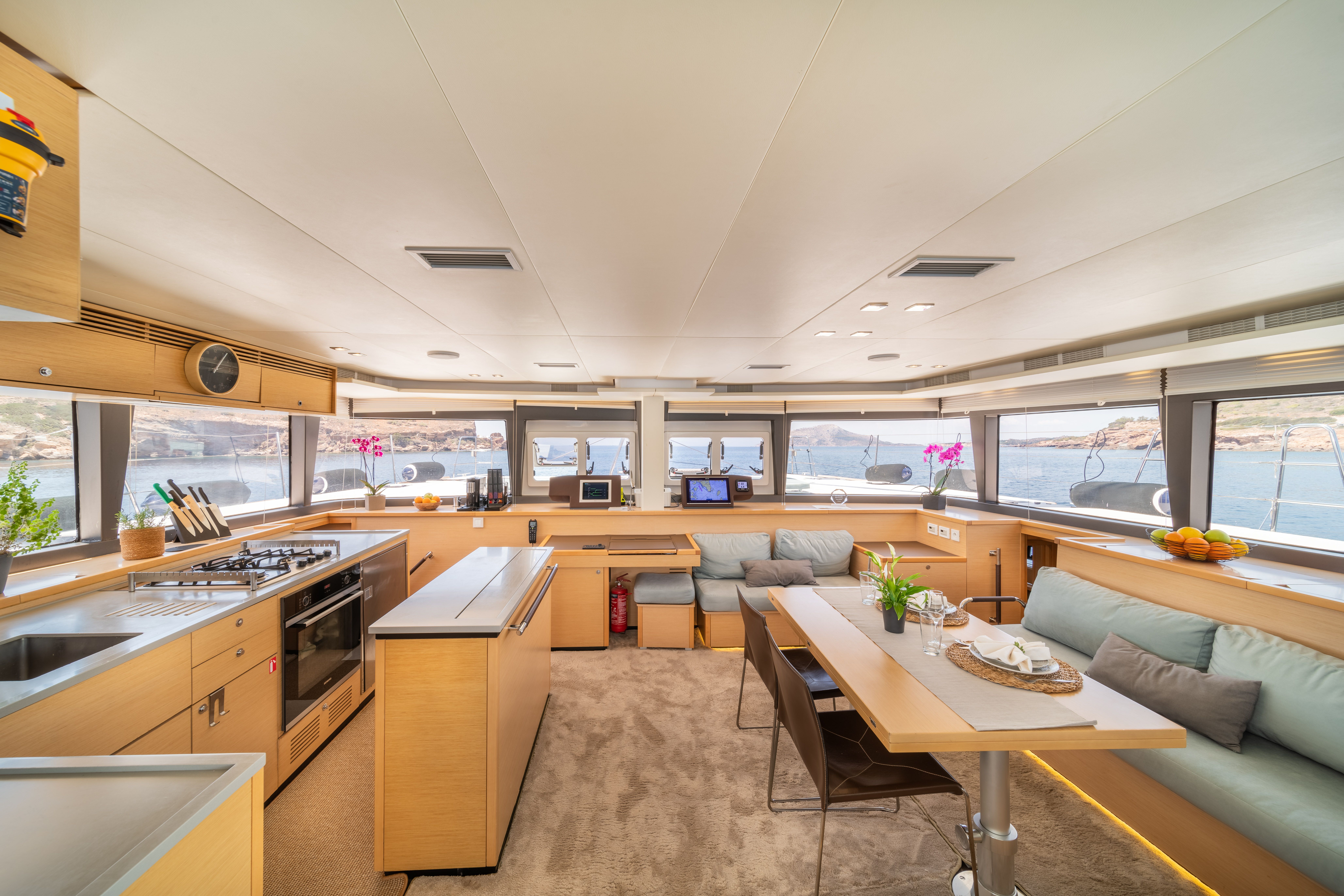 Lagoon 560 S2 | For Sail