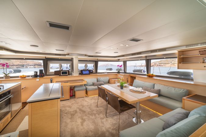 Lagoon 560 S2 | For Sail