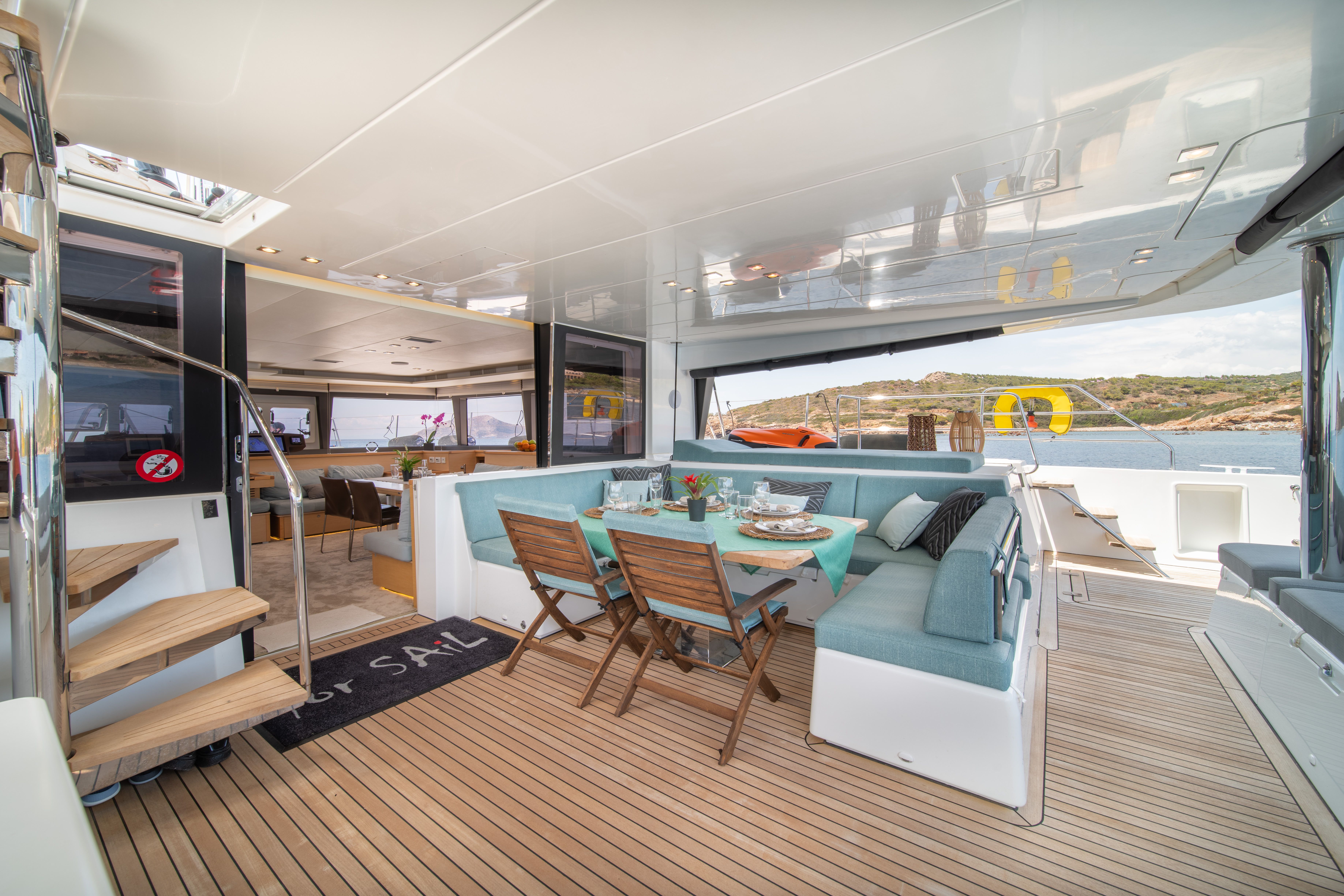 Lagoon 560 S2 | For Sail